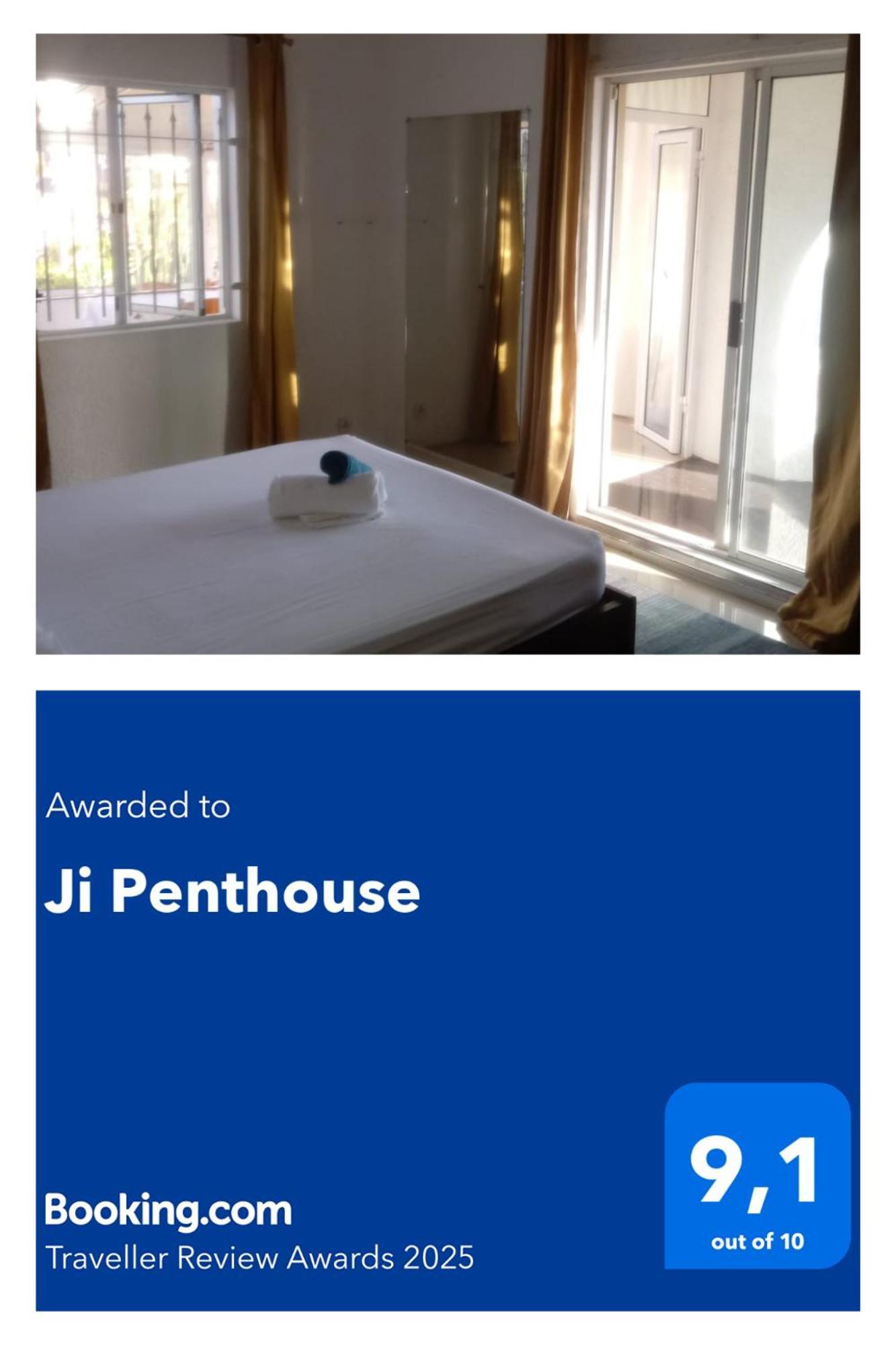 Ji Penthouse Apartment Flic en Flac Exterior photo